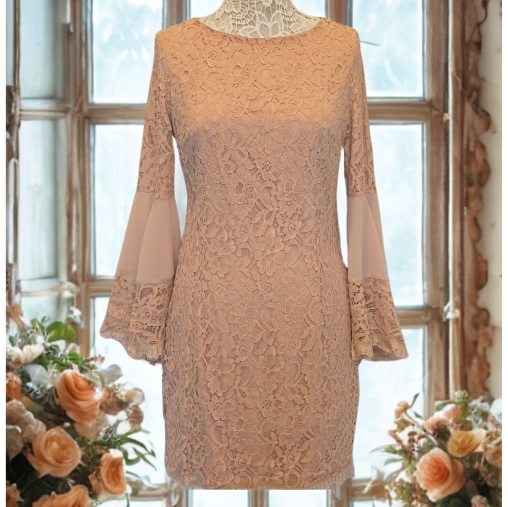 Venus Lace Sheath Bodycon Dress with Bell Sleeves sz 10 NWT